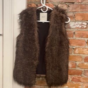 Vest faux fur